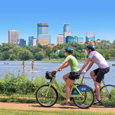 Fahrradtour am See in Minneapolis, Minnesota