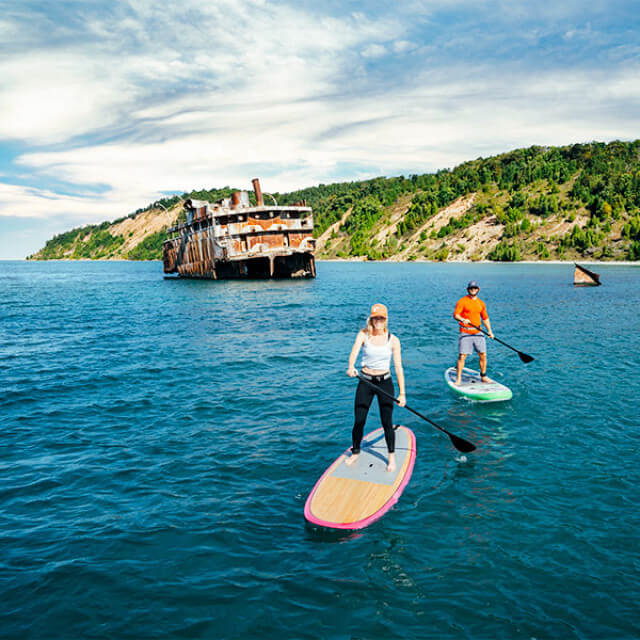 Paddleboarding im Lake Michigan vor South Manitou Island