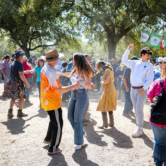 Tänzer bei den Festivals Acadiens et Créoles in Lafayette, Louisiana