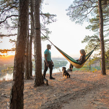 Zelten mit Aussicht im Emerald Park in North Little Rock, Arkansas