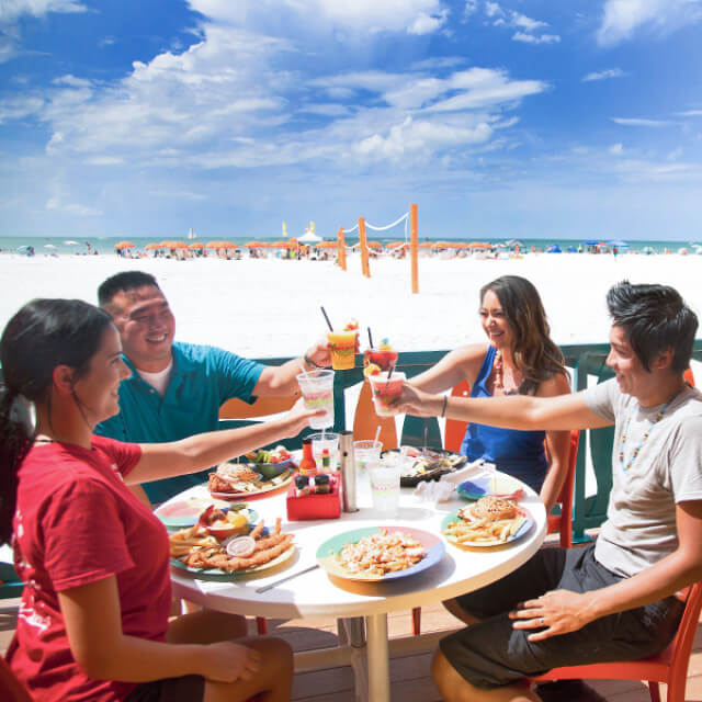 Das Strandrestaurant Frenchy’s Rockaway Grill in Clearwater Beach, Florida