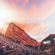 Outdoor-Unterhaltung im Red Rocks Amphitheatre in Morrison, Colorado