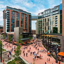 Der Unterhaltungskomplex McGregor Square im Zentrum von Denver, Colorado