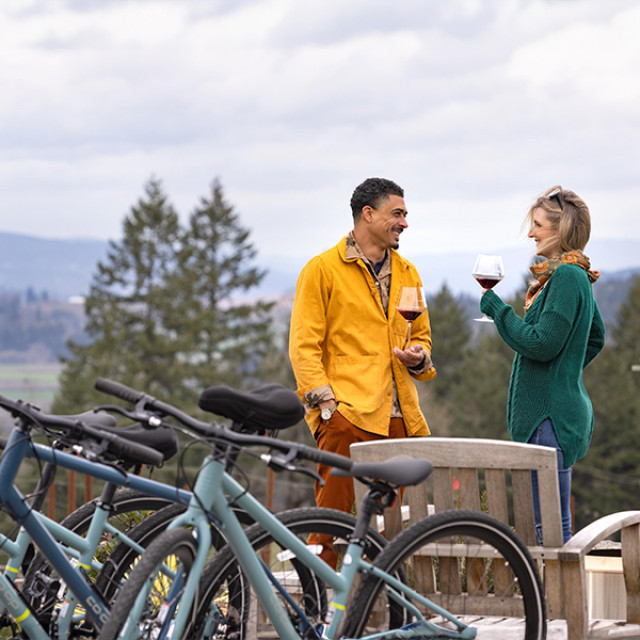 Teilnehmer einer Weinradtour in Newberg, Oregon