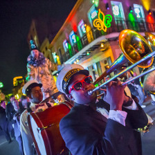 Eine Brassband in den Straßen von New Orleans, Louisiana